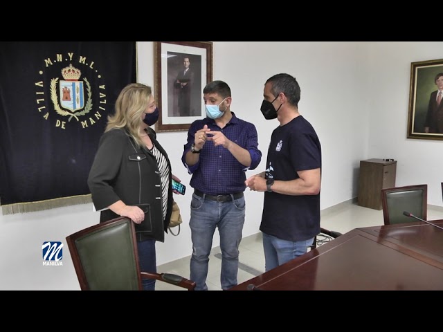 Presentación del reto solidario a nado La Línea Estepona